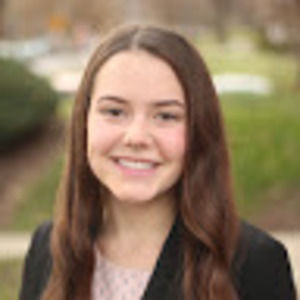 Meet your Posher, Chloe